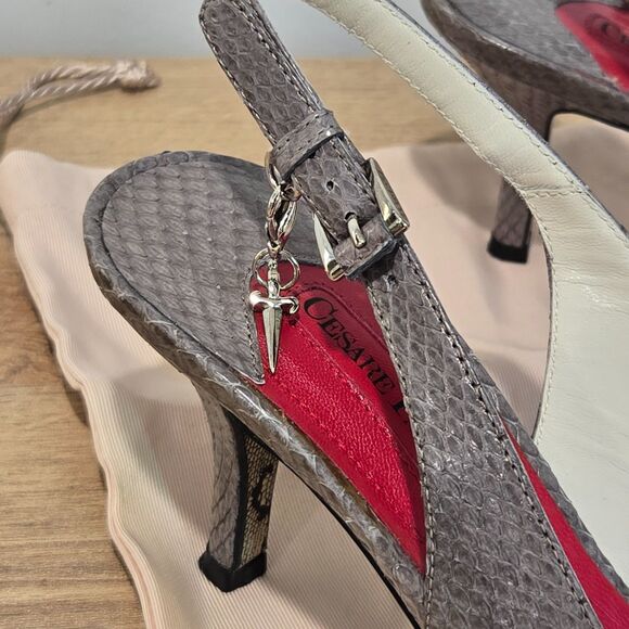 Cesare Paciotti womens 37/6 Snake Gray Pumps 2.5\